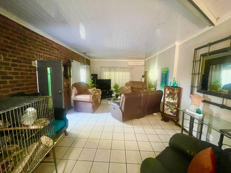 3 Bedroom Property for Sale in Safari Gardens North West